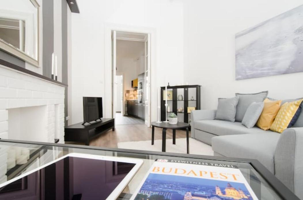 Opera Experience Apartament *